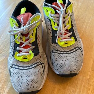 Stylish Zumba shoes , size 8, excellent barely used condition